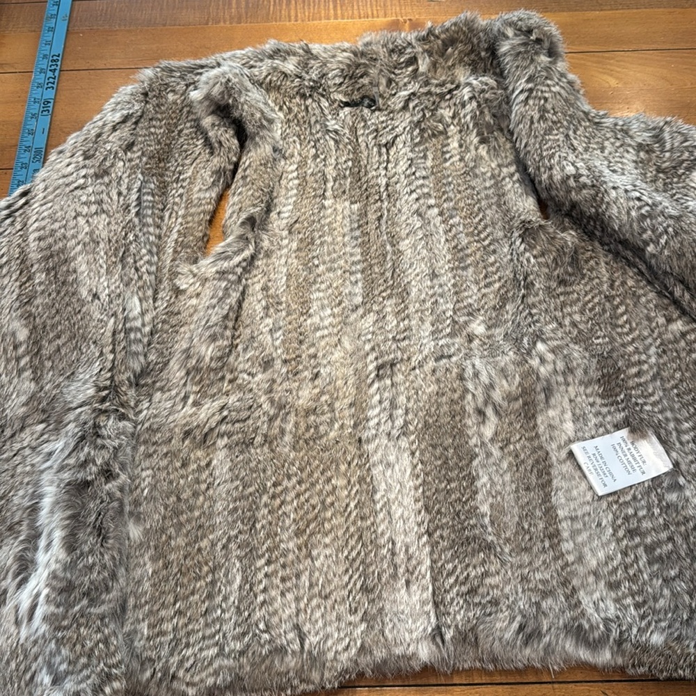 Love Token Rabbit Fur Vest Small - Picture 4 of 7